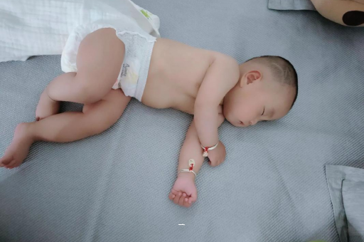 桐城怀孕肚子撑的难受